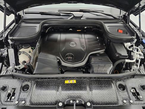 Certified 2024 Mercedes-Benz GLS 450 4MATIC image 22