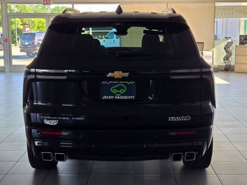 Certified 2025 Chevrolet Traverse High Country w/ LPO, Floor Liner Package AWD/4WD image 13
