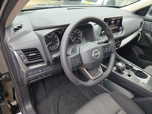New 2026 Nissan Rogue SV FWD image 10