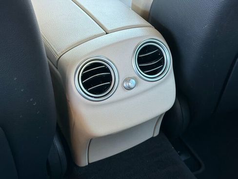 Used 2018 Mercedes-Benz C 300 Sedan image 16