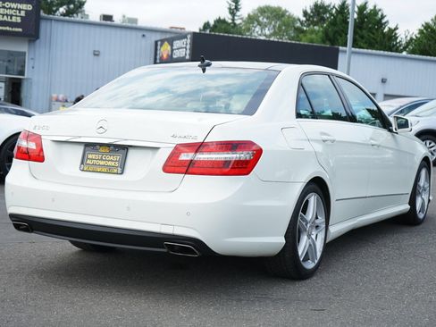 Used 2011 Mercedes-Benz E 350 4MATIC Sedan image 5