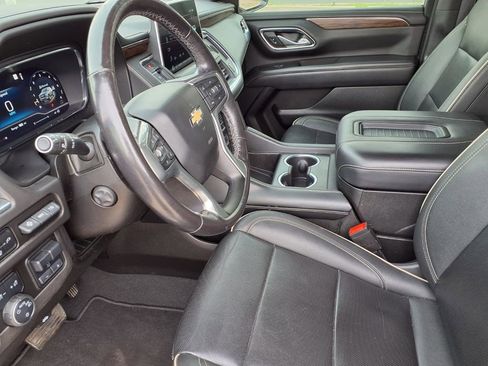 Used 2022 Chevrolet Tahoe Premier w/ Premium Package AWD/4WD image 17