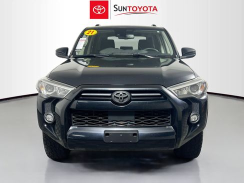 Used 2021 Toyota 4Runner SR5 AWD/4WD image 10