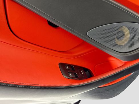 Used 2019 McLaren 600LT image 14
