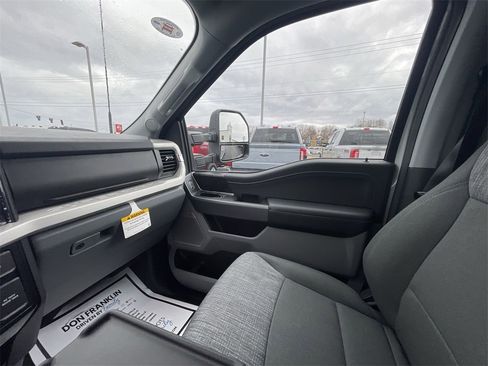 New 2026 Ford F250 XLT w/ XLT Premium Package image 15