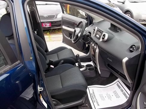 Used 2006 Scion xA FWD image 10