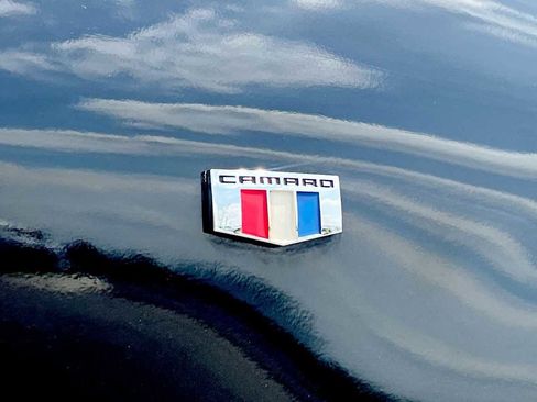 Used 2018 Chevrolet Camaro SS RWD image 26