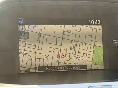 Used 2016 Honda Odyssey Touring Elite image 9