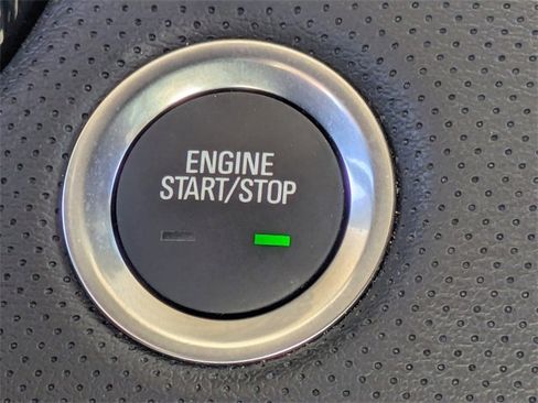 Used 2025 Cadillac XT5 Premium Luxury image 32