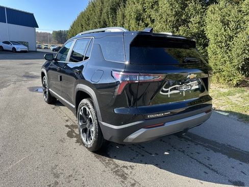 New 2026 Chevrolet Equinox LT image 3