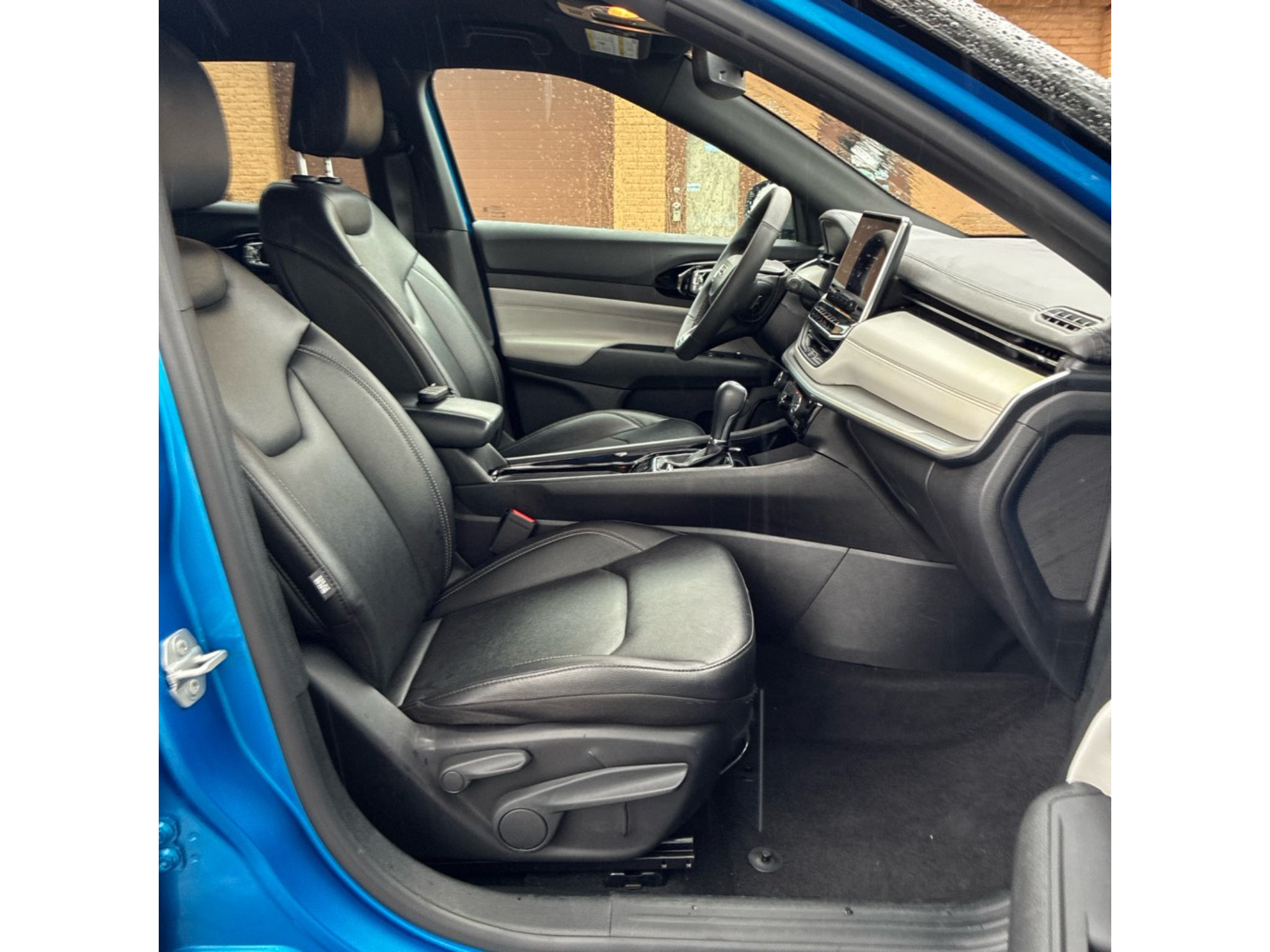 Used 2025 Jeep Compass Limited AWD/4WD image 11