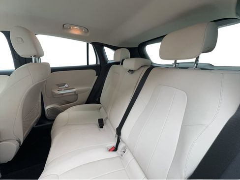 Used 2022 Mercedes-Benz GLA 250 image 23