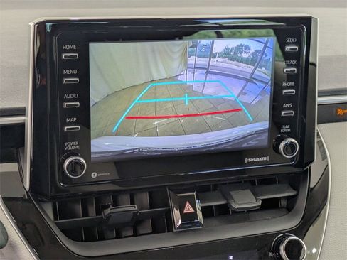 Used 2021 Toyota Corolla LE image 21