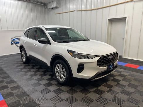 Used 2025 Ford Escape Active w/ Tech Pack #1 image 2