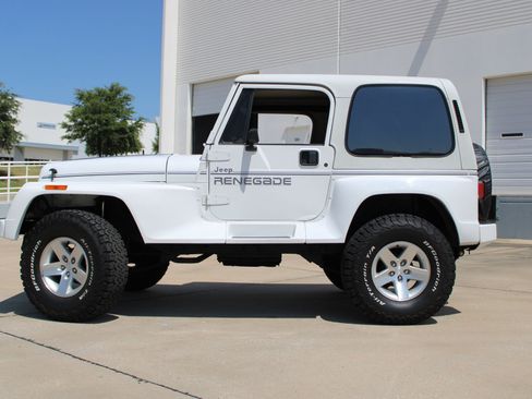 Used 1991 Jeep Wrangler Renegade AWD/4WD image 6
