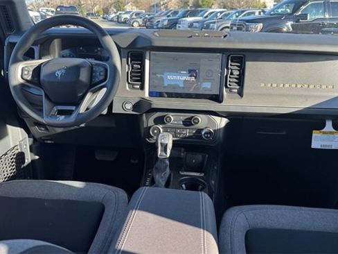 New 2025 Ford Bronco Base image 17