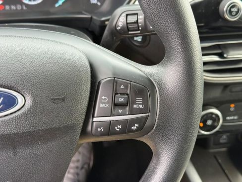 Used 2022 Ford Escape SE image 21