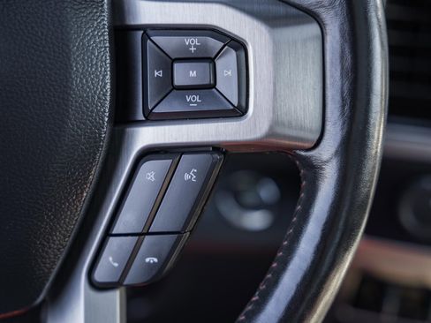 Certified 2022 Ford F450 Platinum w/ FX4 Off-Road Package image 36