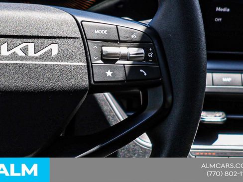 Used 2025 Kia K4 FWD image 28