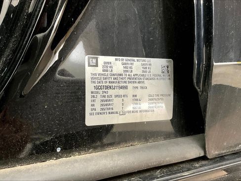 Used 2018 Chevrolet Colorado Z71 w/ Z71 Midnight Edition AWD/4WD image 6