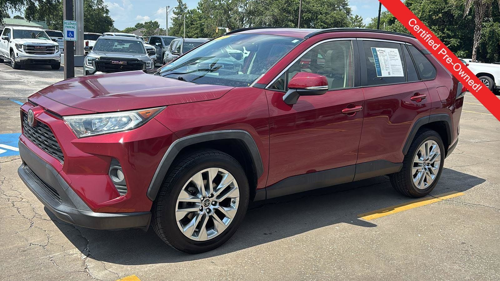 Used 2019 Toyota RAV4 XLE Premium FWD image 3