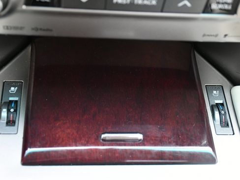 Used 2019 Lexus GX 460 image 17