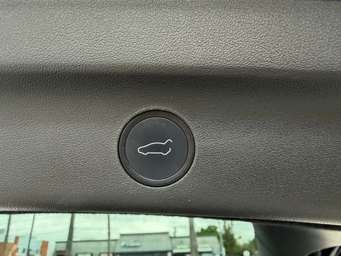 Used 2021 Tesla Model Y Performance image 8