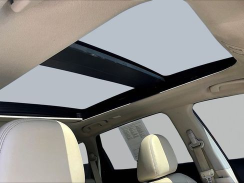 Used 2019 Nissan Murano Platinum w/ Cargo Package FWD image 28