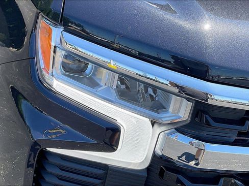 Used 2023 Chevrolet Silverado 1500 LT AWD/4WD image 27