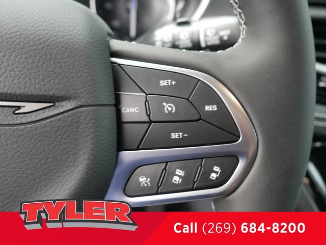 New 2027 Chrysler Pacifica Select FWD image 26