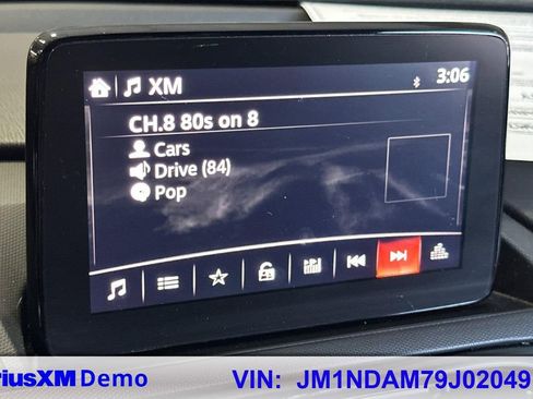 Used 2018 MAZDA MX-5 Miata RF Grand Touring image 25