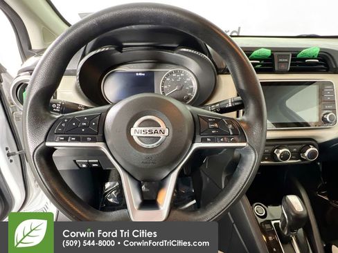 Used 2020 Nissan Versa SV image 8