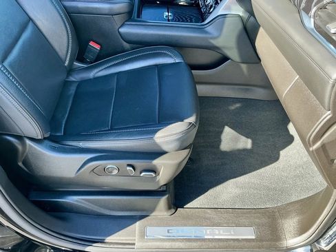 Used 2021 GMC Yukon XL Denali image 23