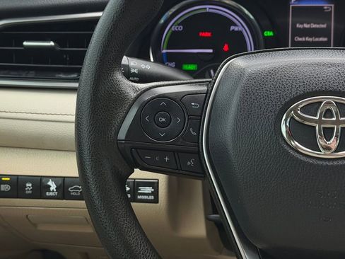 Used 2019 Toyota Camry LE w/ Sunroof Package FWD image 19