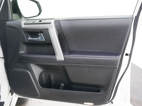 Used 2023 Toyota 4Runner Limited AWD/4WD image 11