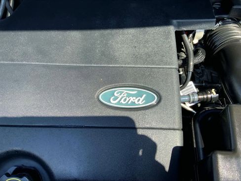 Used 2015 Ford Explorer XLT w/ Equipment Group 202A FWD image 32