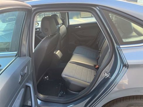 New 2026 Volkswagen Jetta SE FWD image 21