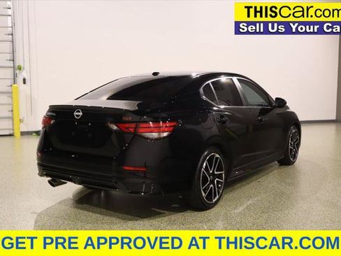 Used 2025 Nissan Sentra SR w/ SR Premium Package FWD image 8