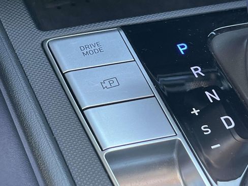 Certified 2023 Hyundai Elantra Limited image 36