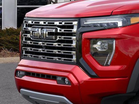 New 2026 GMC Canyon Denali w/ LPO, Black Badging Package AWD/4WD image 13