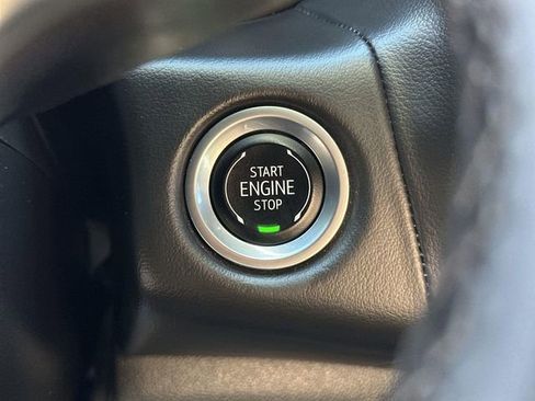 Used 2024 Chevrolet Suburban LT image 16