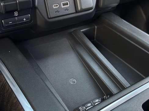 Used 2022 GMC Sierra 3500 Denali w/ Denali Ultimate Package image 25