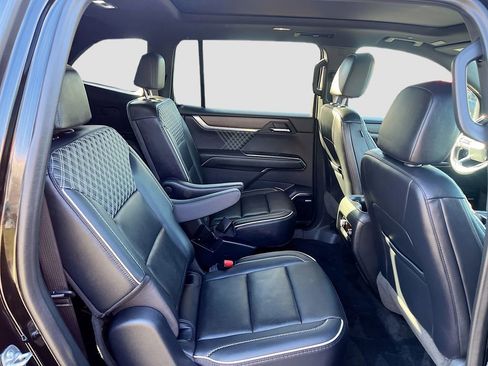 Used 2024 GMC Acadia Denali w/ Super Cruise Package image 30