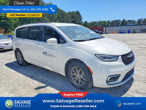Used 2022 Chrysler Pacifica Touring FWD image 5