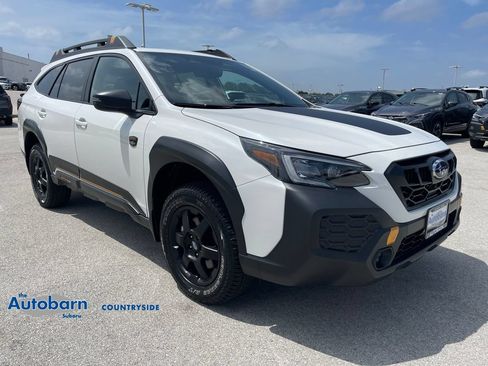 Certified 2025 Subaru Outback Wilderness AWD/4WD image 7
