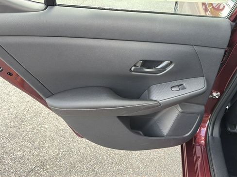Used 2025 Nissan Sentra SV FWD image 17
