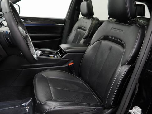 Certified 2023 Jeep Grand Cherokee Overland image 20