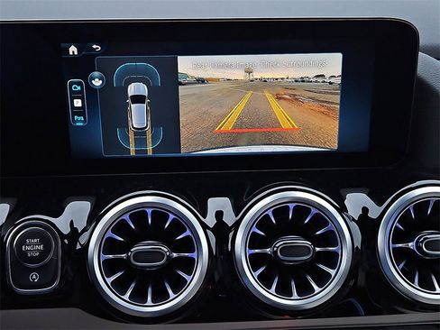 Used 2025 Mercedes-Benz GLA 250 image 28