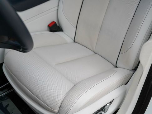 Certified 2022 Rolls-Royce Ghost image 8