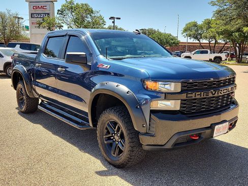 Used 2019 Chevrolet Silverado 1500 Custom Trail Boss w/ Custom Convenience Package image 6